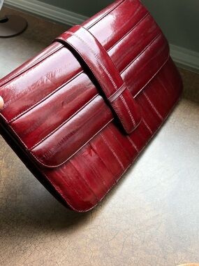 Structured Eel-skinned Burgundy Leather Clutch